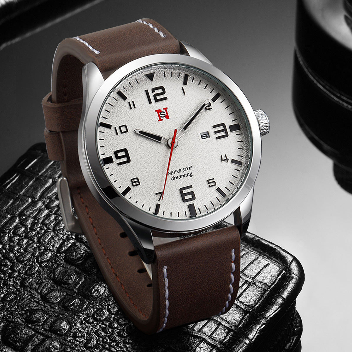 Mens Quartz Watch With A Leather Strap Large Dial And Calendar