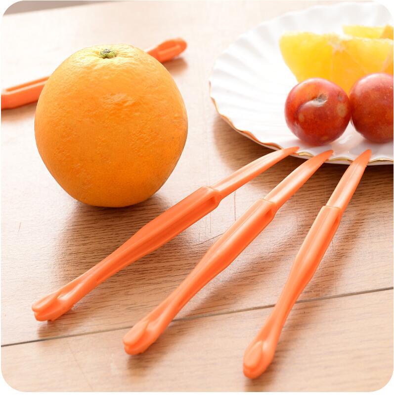 2pcs Plastic peeler orange
